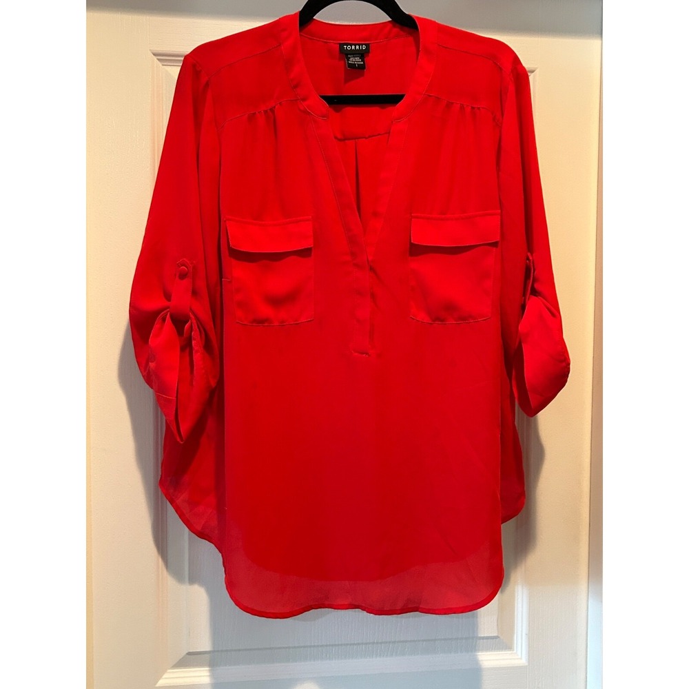Torrid Women's Plus 1X Georgette Tunic Blouse Pullover ¾ Sleeves Red Roll Tab